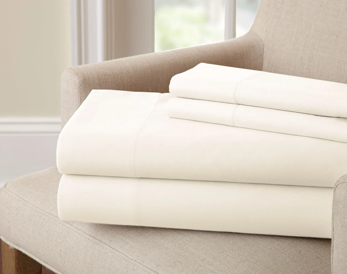 The Urban Port Sassuolo 4 Piece Bamboo Rich California King Sheet Set with 220 Thread Count, White
