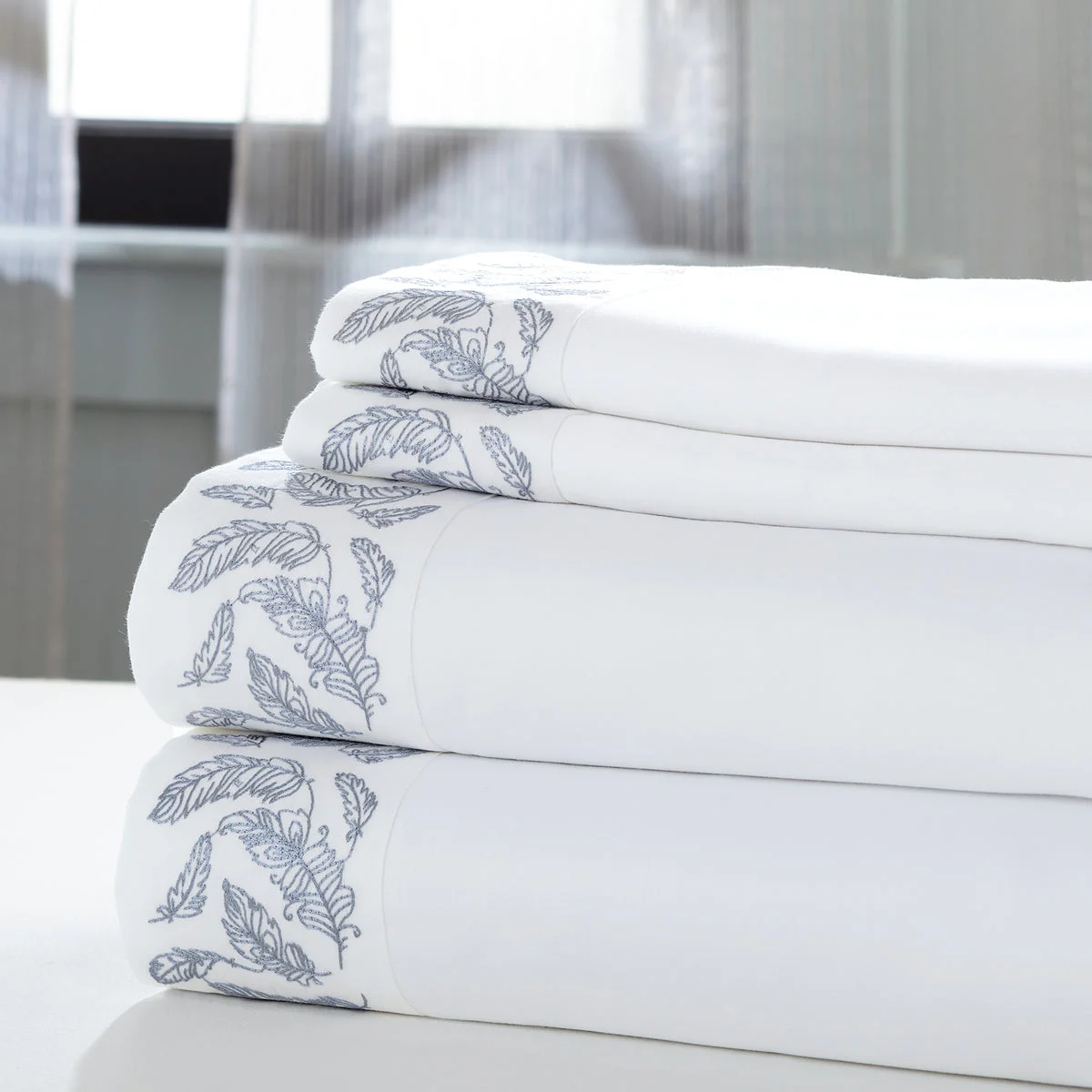 Naples 4 Piece Full Size Feather Hem Cotton Sheet Set The Urban Port, White and Blue