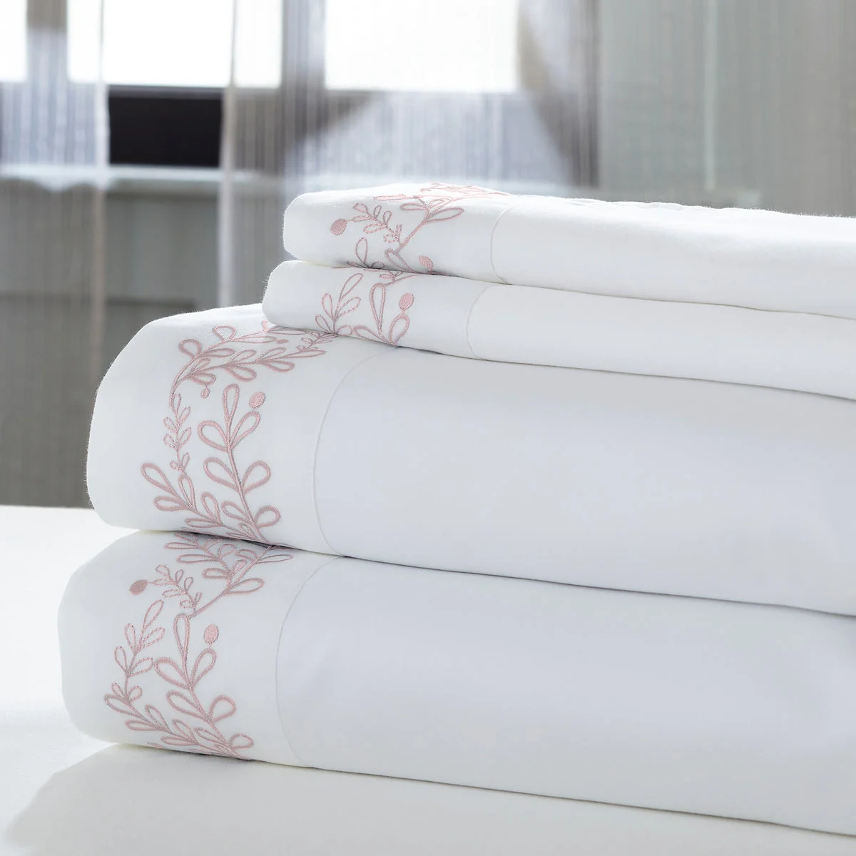 Turin 4 Piece Full Size Leaf Hem Cotton Sheet Set The Urban Port, Pink and White