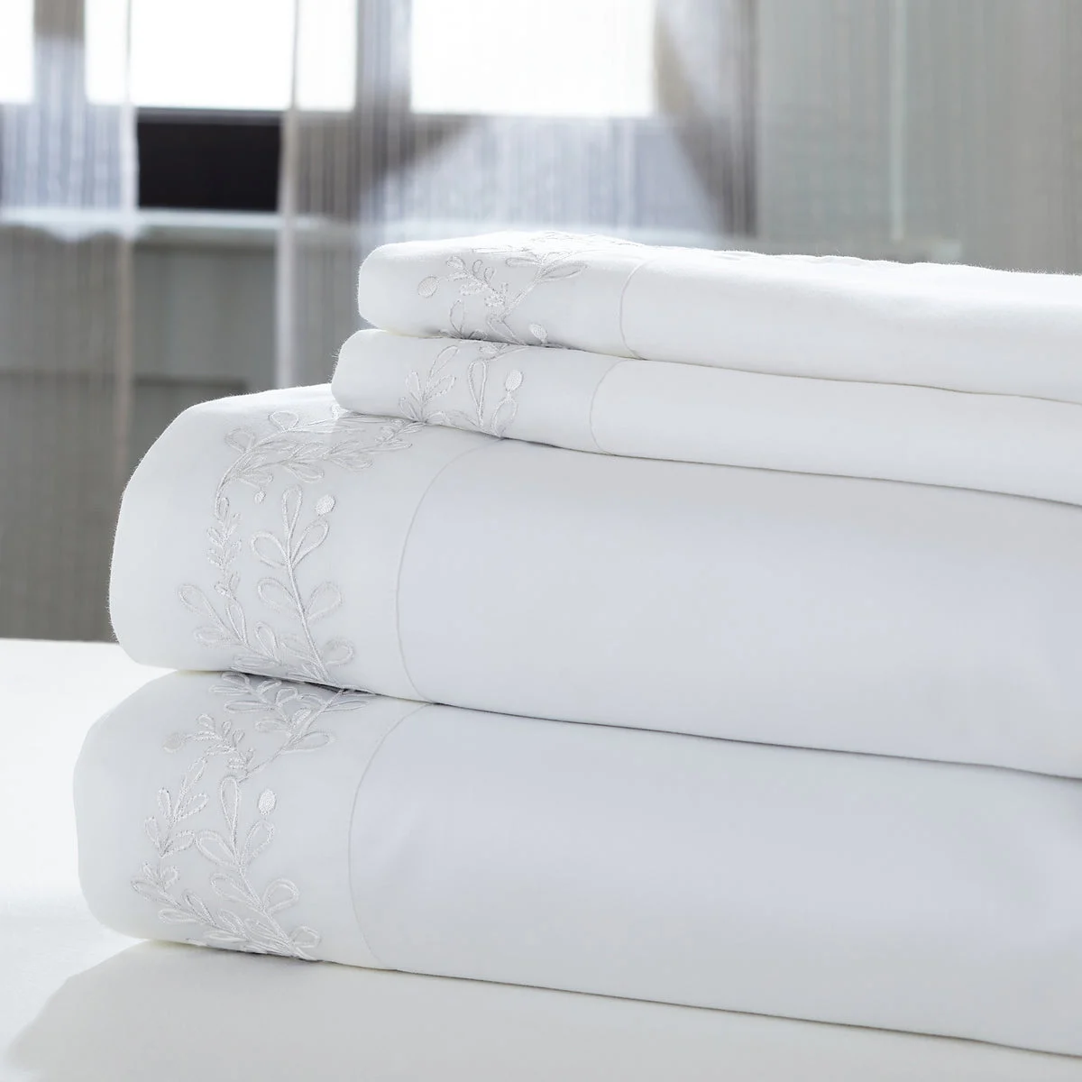 Turin 4 Piece Full Size Leaf Hem Cotton Sheet Set The Urban Port, White